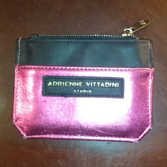 Adrienne Vittadini Button Close Fold Wallet - Picture 2 of 8